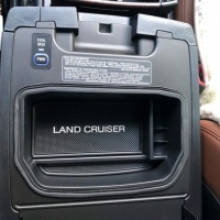 Органайзер в подлокотник Land Cruiser 200