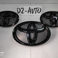 Эмблема (значек) Toyota Black Vision